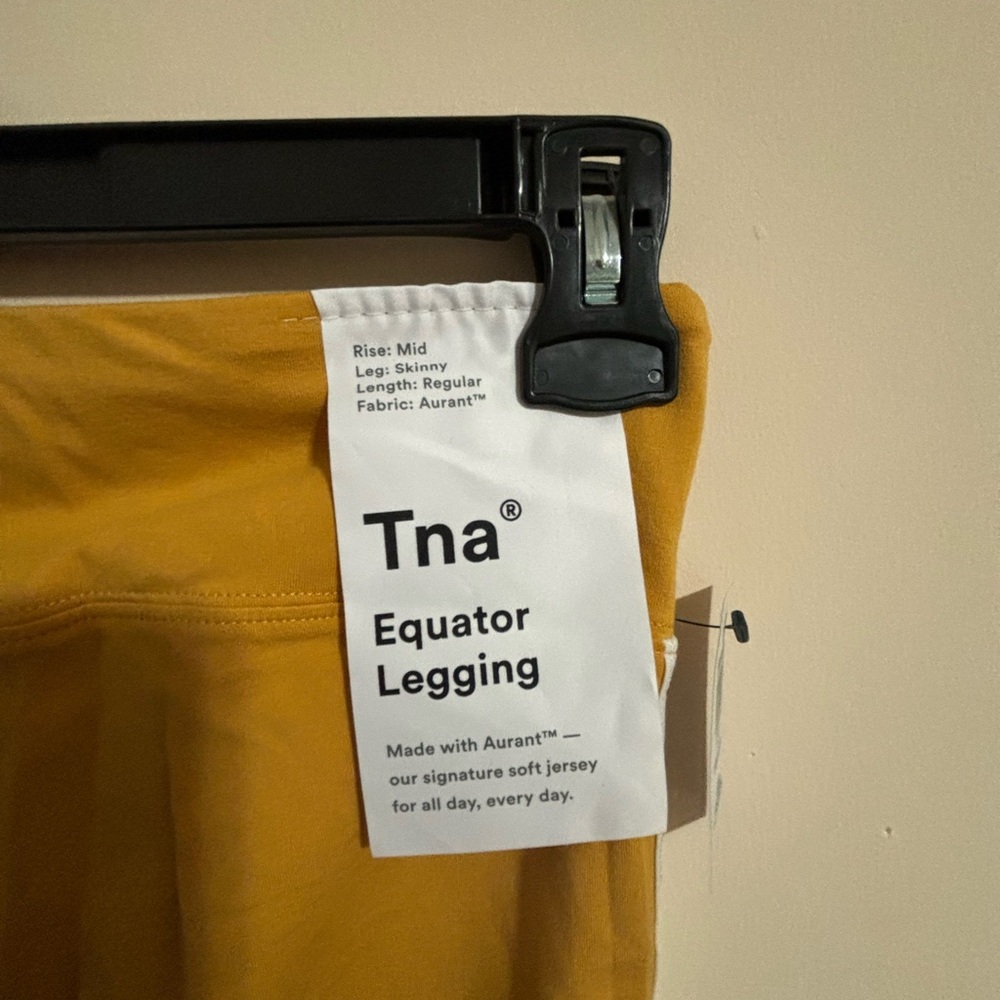 TNA Equator Leggings - Picture 4 of 4